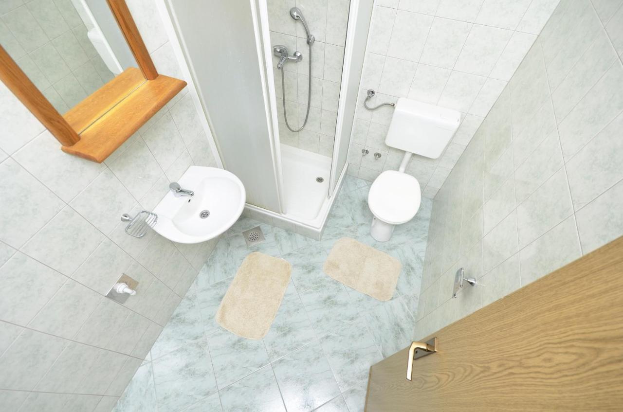 Family Friendly Apartments With A Swimming Pool Baska Voda, Makarska - 12442 Eksteriør bilde