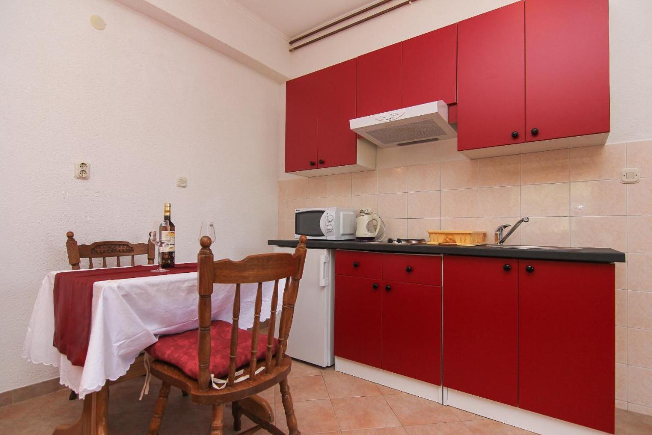 Family Friendly Apartments With A Swimming Pool Baska Voda, Makarska - 12442 Eksteriør bilde